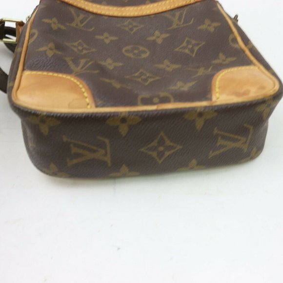 Louis Vuitton Danube Handbag Monogram Canvas - Picture 5 of 10